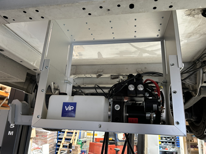 dynad-vip-hydraulic-levelsystem-motorhome-substructure-bracket-under-vehicle-open dynad-vip-hydraulic-levelsystem-motorhome-substructure-bracket-under-vehicle-open